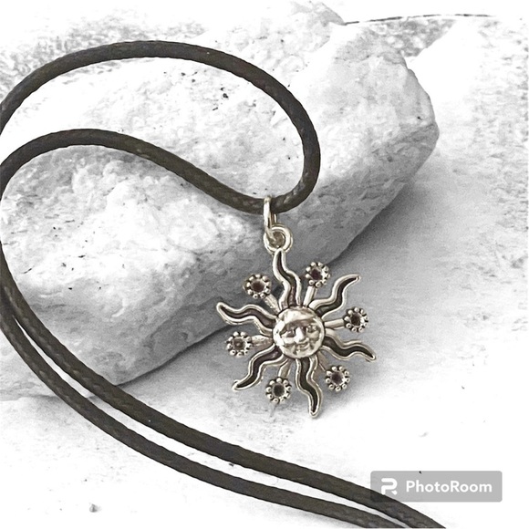 5 For $25💫Silver Celestial Sun Pendant Necklace - Picture 6 of 7